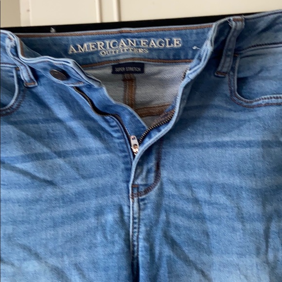 American Eagle Mid Wash Jean - Picture 2 of 4